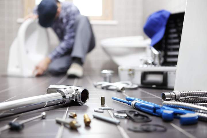 Pose et dépannage d'équipements sanitaires fiables